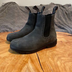 Blundstone women's tall ankle boots
